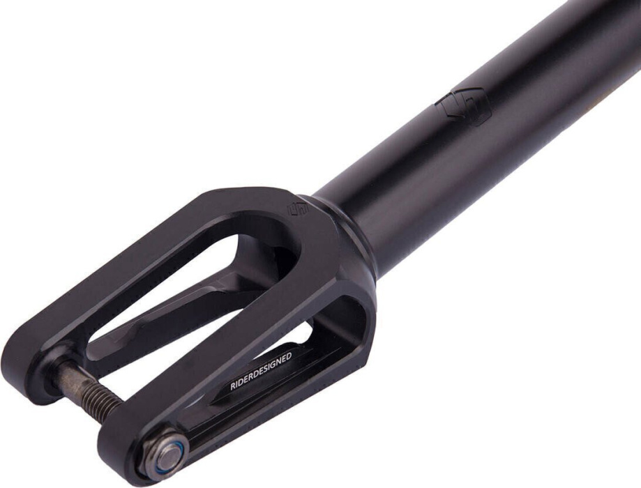 Вилка STRIKER Lux SCS/HIC Black